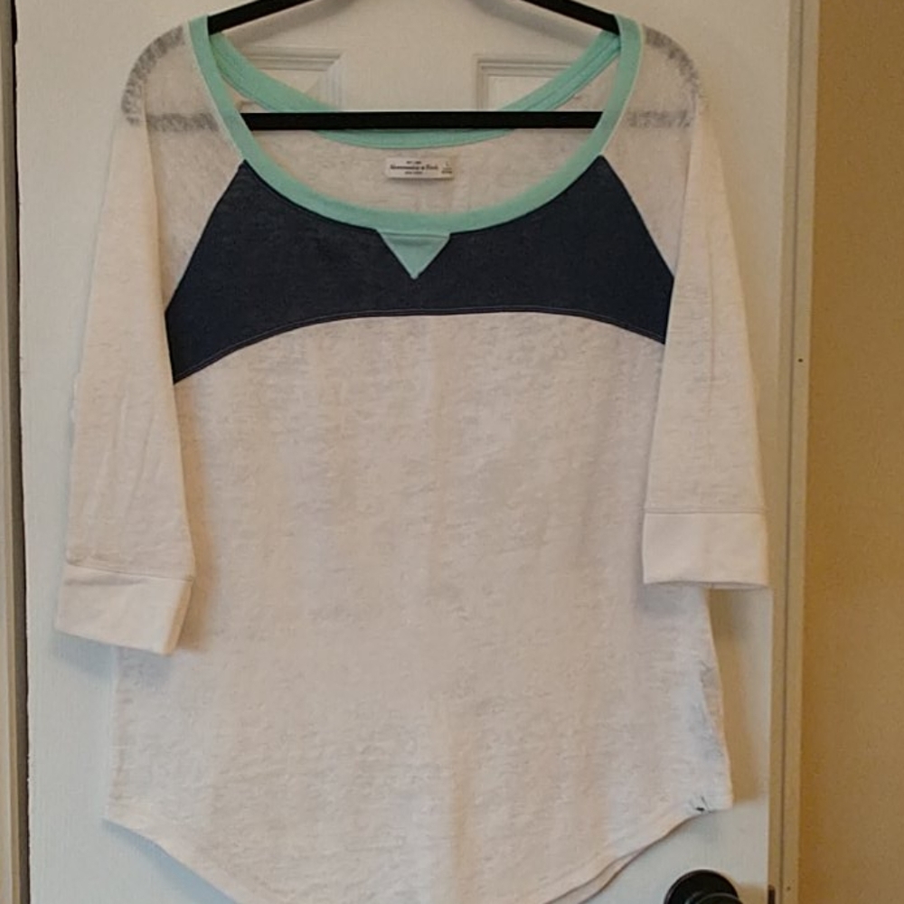 ¾ sleeve sweater